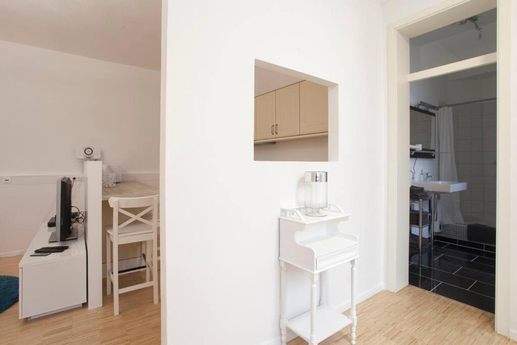 Exclusive 2-Room Souterrain Apartment Nürnberg Eksteriør billede