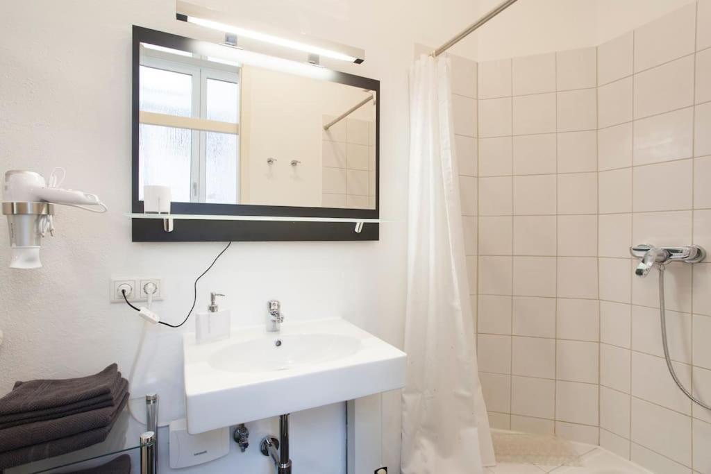 Exclusive 2-Room Souterrain Apartment Nürnberg Eksteriør billede