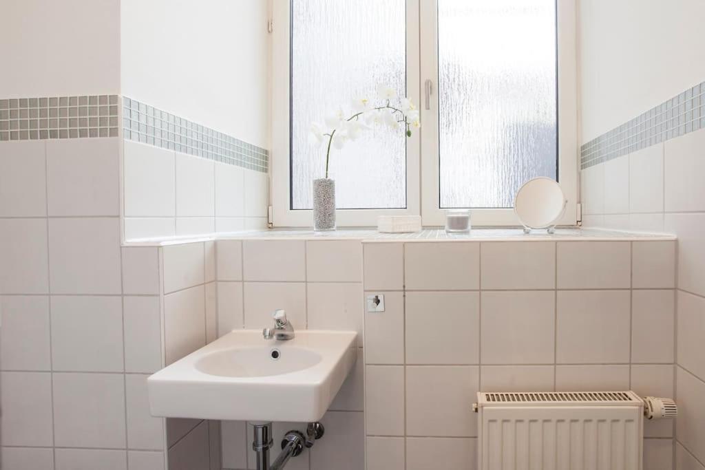 Exclusive 2-Room Souterrain Apartment Nürnberg Eksteriør billede