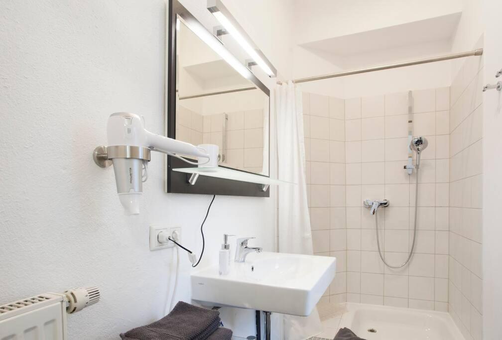 Exclusive 2-Room Souterrain Apartment Nürnberg Eksteriør billede