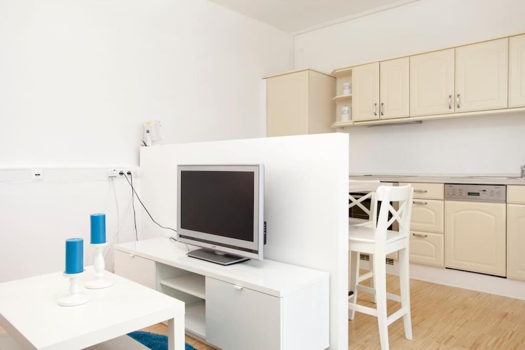 Exclusive 2-Room Souterrain Apartment Nürnberg Eksteriør billede