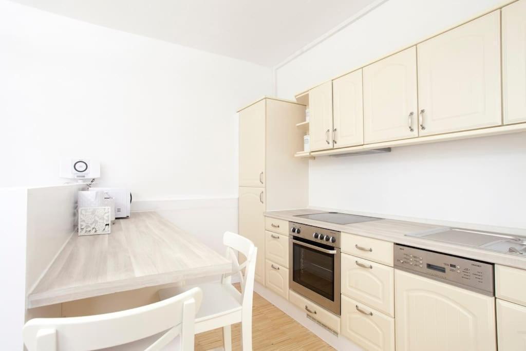 Exclusive 2-Room Souterrain Apartment Nürnberg Eksteriør billede